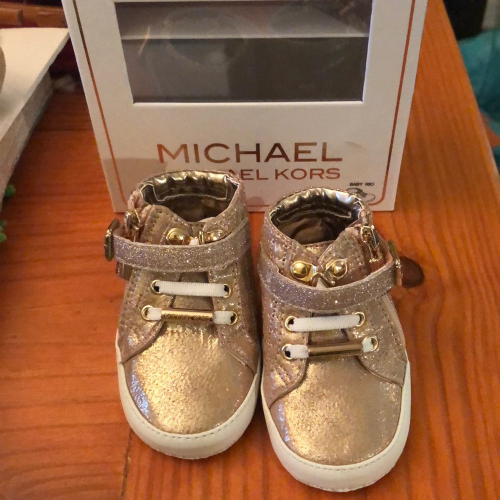 Rose gold baby high tops 3-6 months